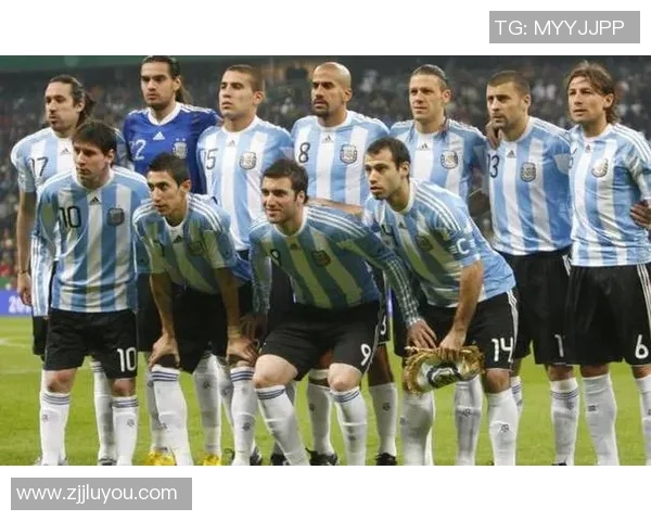 南斯拉夫足球明星潘的传奇人生与辉煌成就回顾